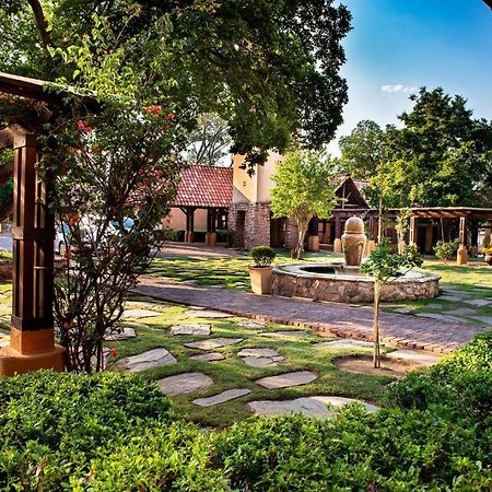 Lombardy Boutique Hotel & Conference Venue Pretoria-Noord Exteriör bild