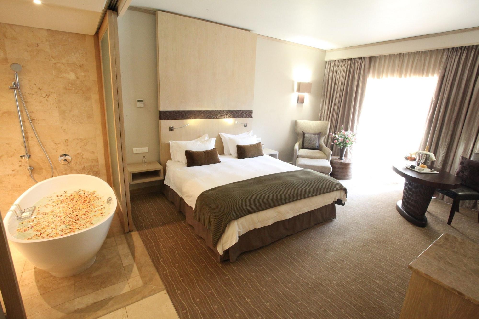 Lombardy Boutique Hotel & Conference Venue Pretoria-Noord Exteriör bild