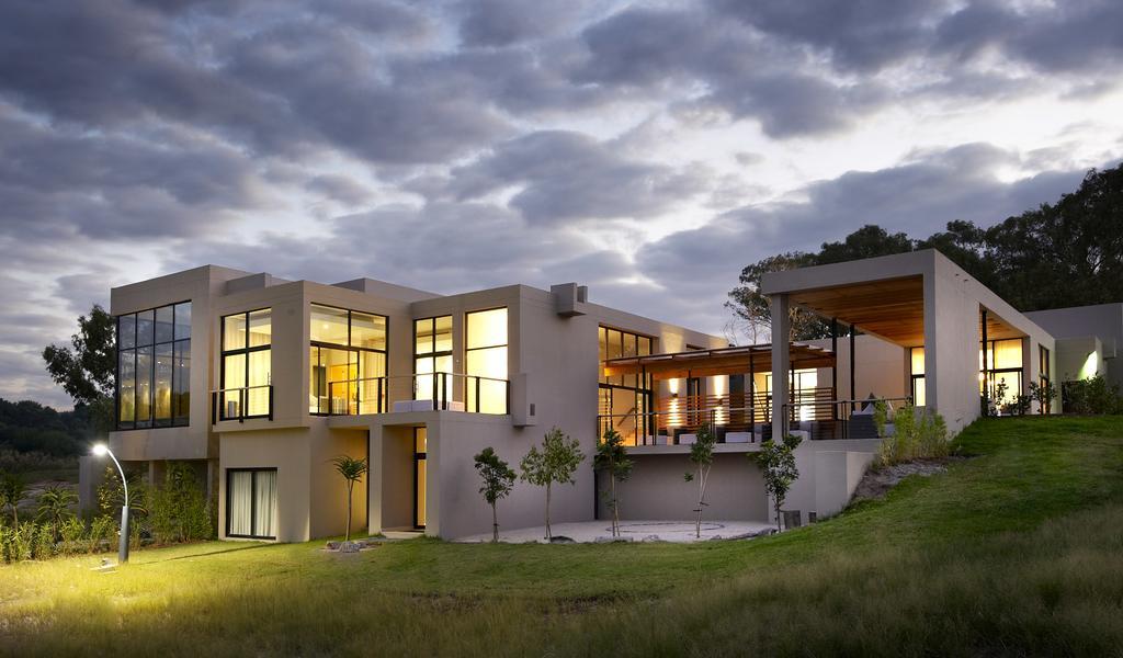 Lombardy Boutique Hotel & Conference Venue Pretoria-Noord Exteriör bild