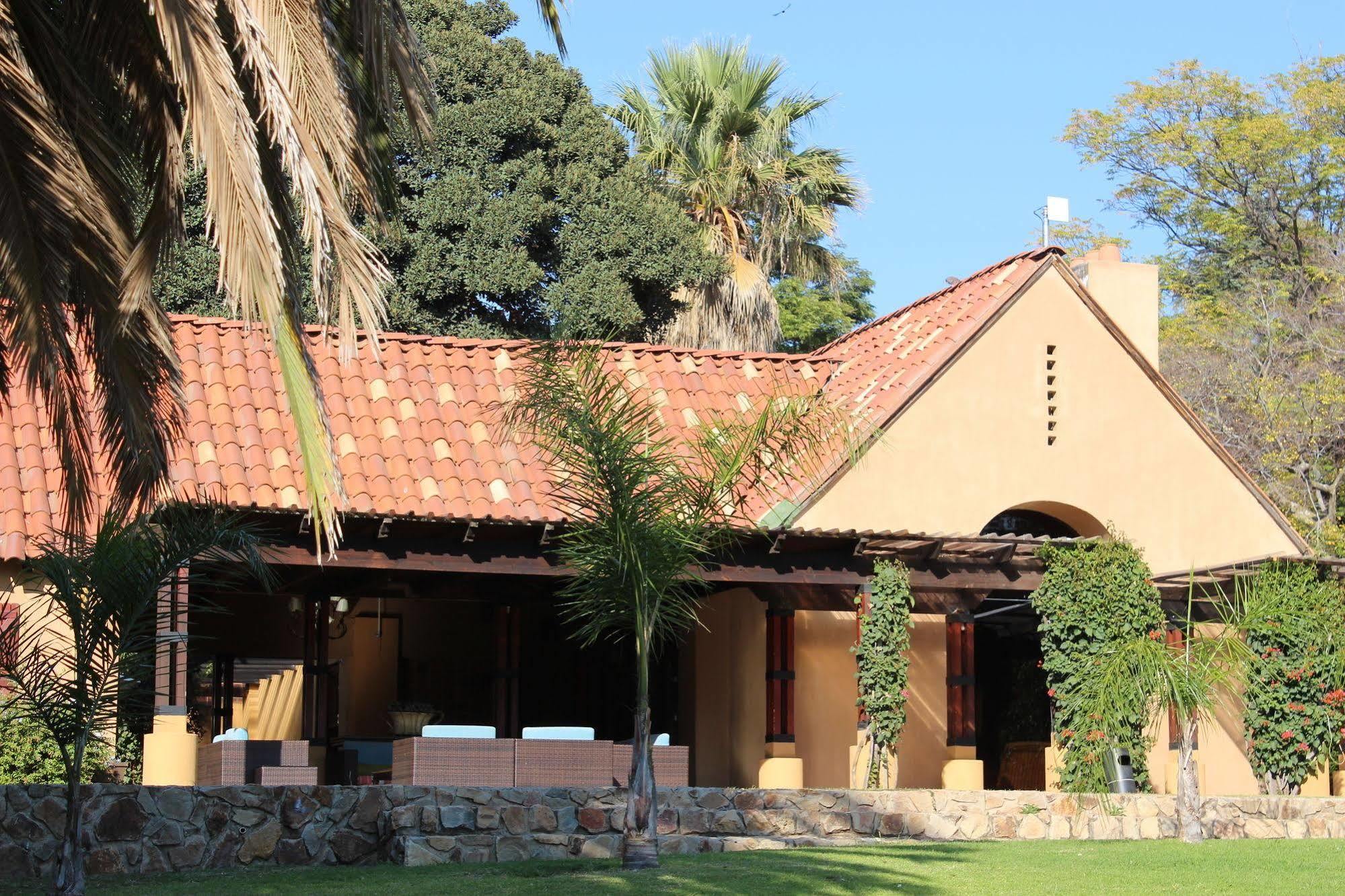 Lombardy Boutique Hotel & Conference Venue Pretoria-Noord Exteriör bild