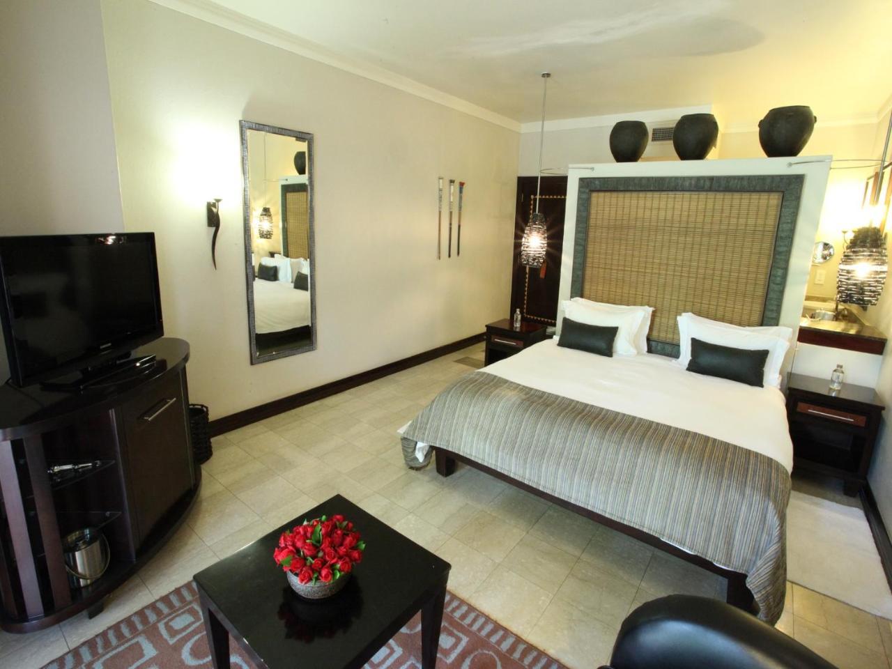 Lombardy Boutique Hotel & Conference Venue Pretoria-Noord Exteriör bild